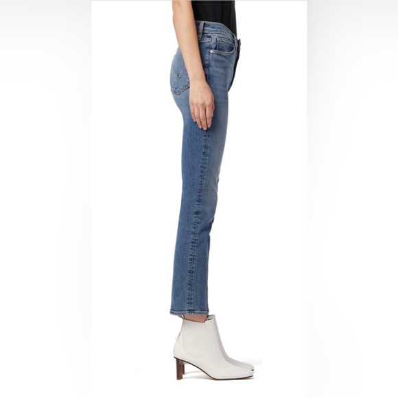 Hudson Jeans Barbara High Waist, straight leg ankle jeans in Omega wash - Picture 6 of 16